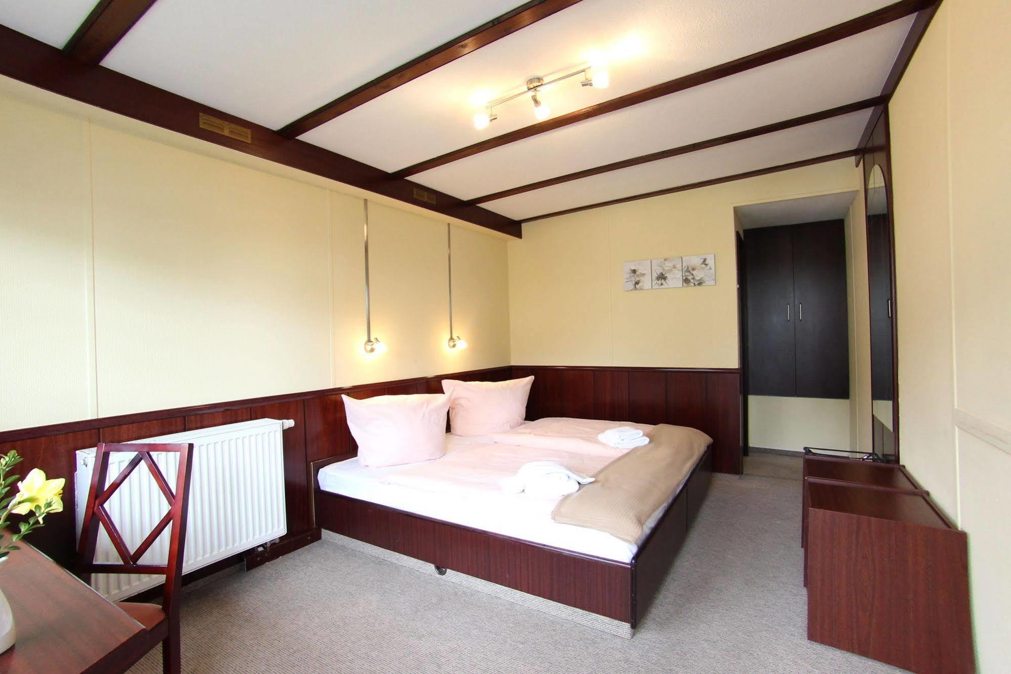Hotel Dresden Domizil Екстер'єр фото